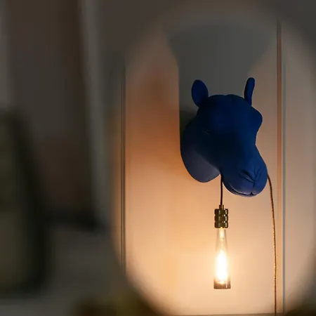 Blue Camel In Old Town * בוקרשט
